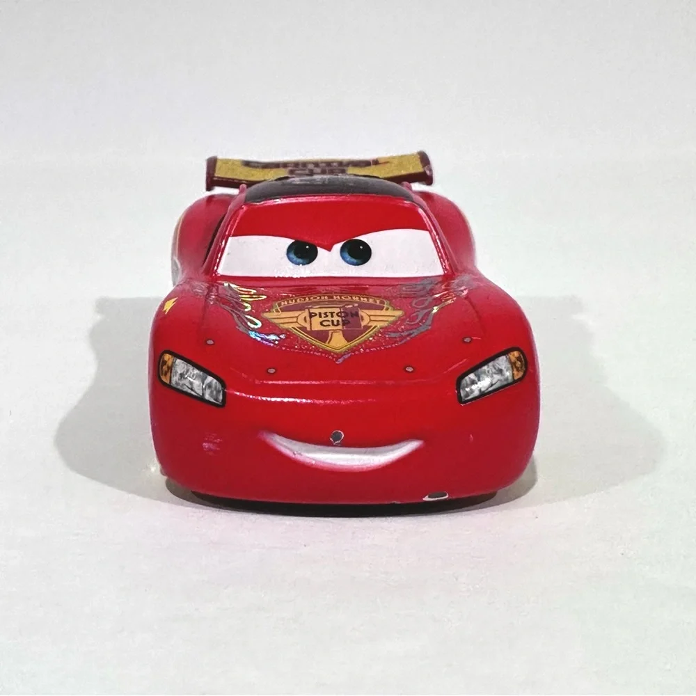 Disney Cars Carnival Cup Lightning McQueen Die-cast